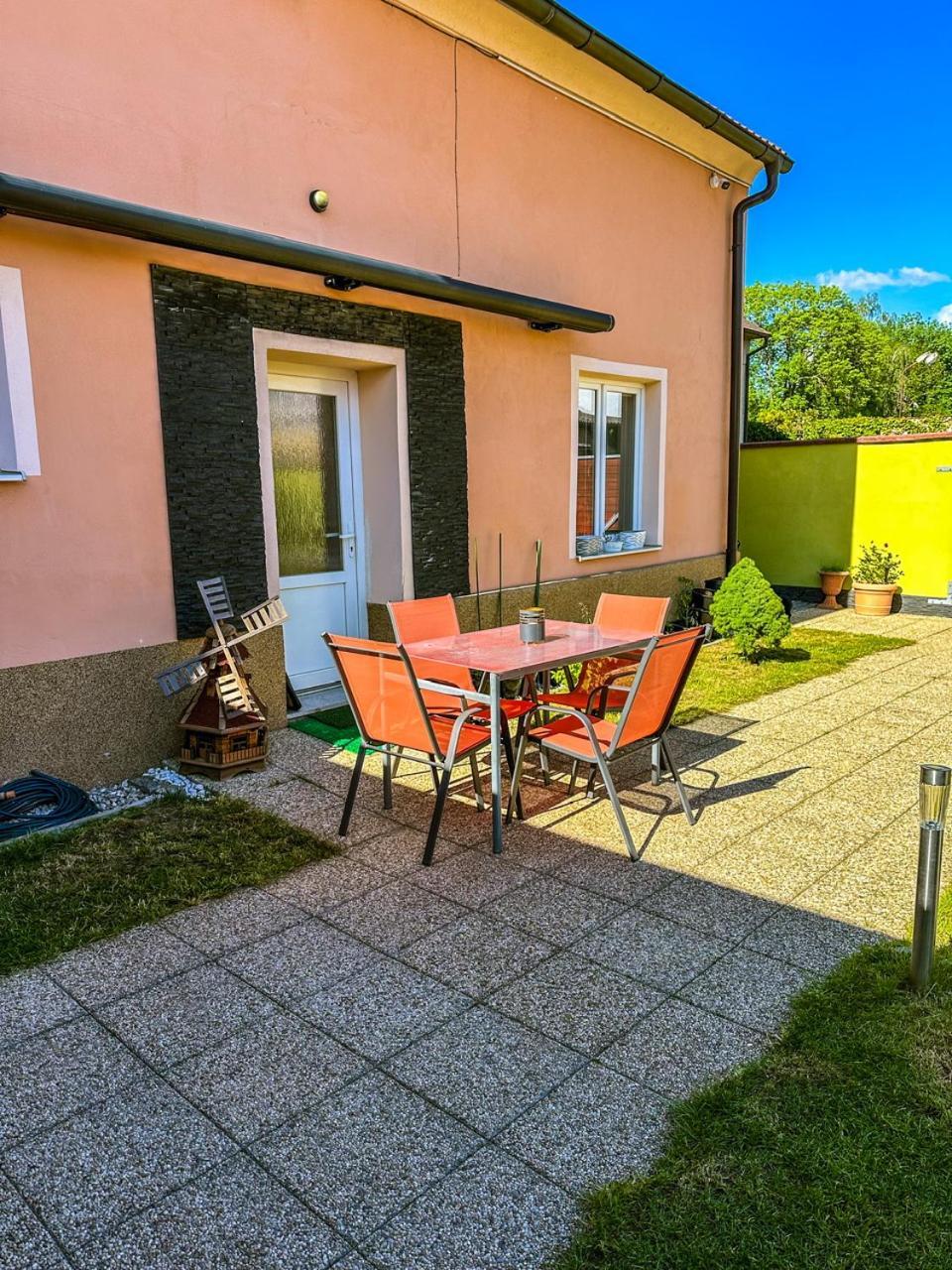 Apartman Pod Hradem Horšovský Týn Buitenkant foto
